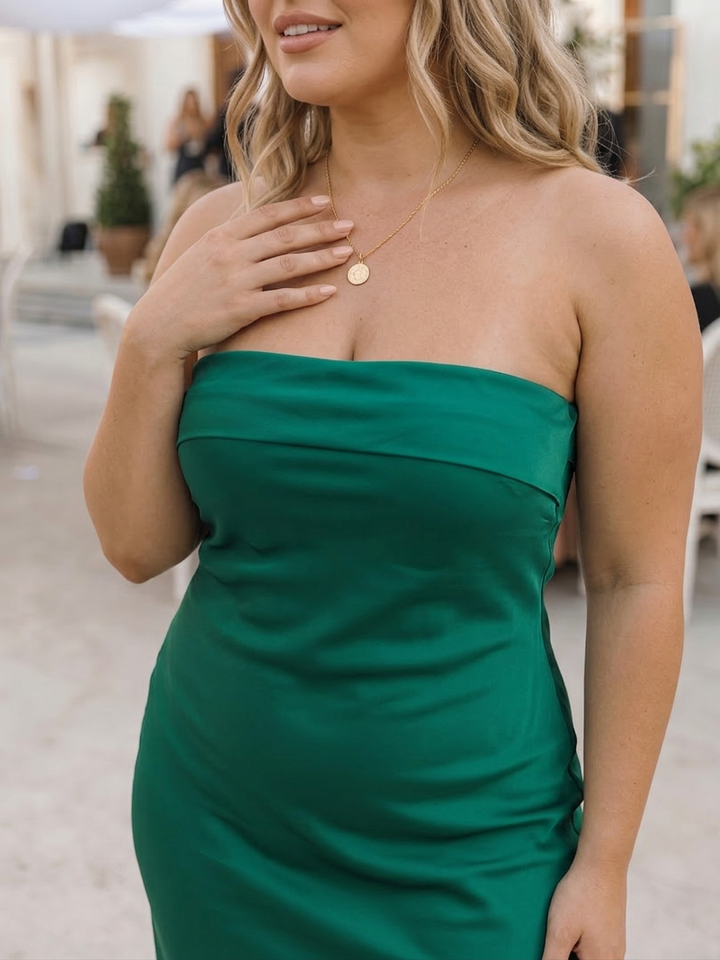 Rhian | Strapless Fitted Silhouette Midi Klänning