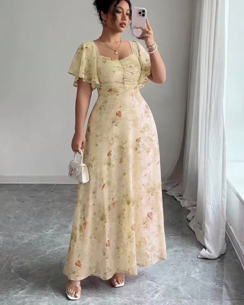Naomi – Elegant Slim Klänning med Volangärmar