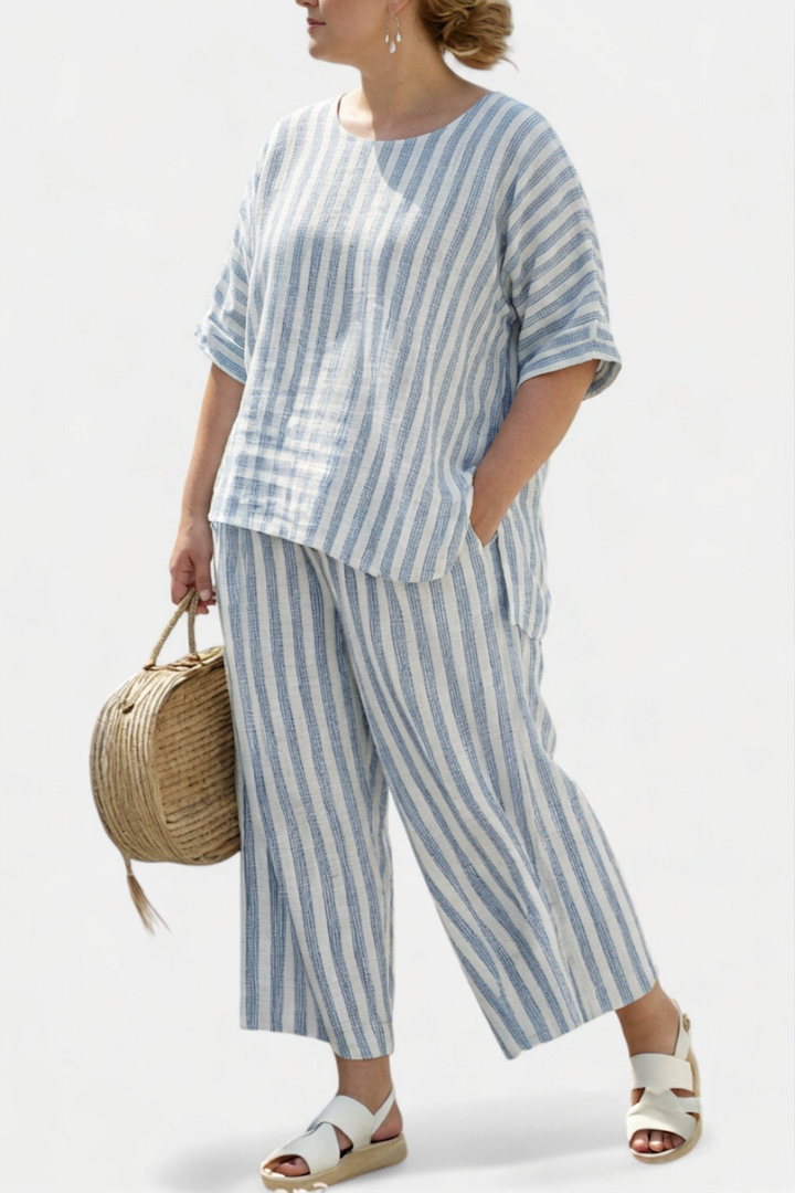 Calliope — Top Sophisticated Linen Med Blå Ränder &amp; Avslappnade Byxor