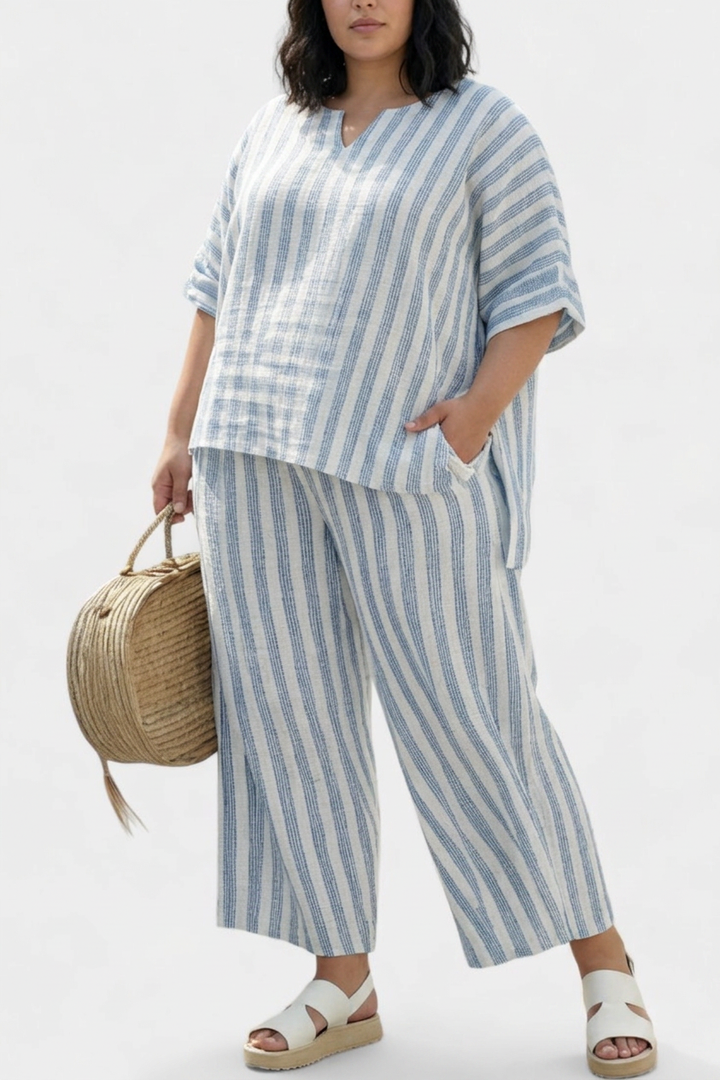 Calliope — Top Sophisticated Linen Med Blå Ränder &amp; Avslappnade Byxor