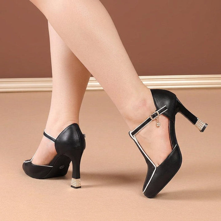 Monroe – T-Bar Juvel Pumps