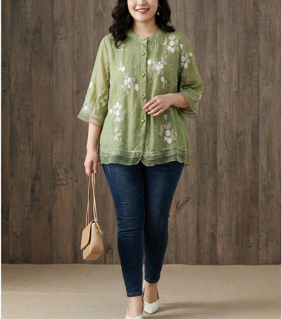 Anouk | Chic Blus med Blommiga Accenter